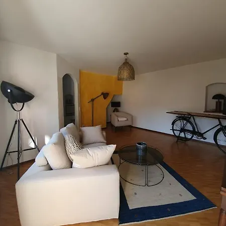 Lussi Apartment *